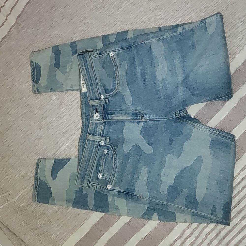 Rag & Bone Cate mid-rise ankle skinny camo jeans sz 25 women's comfy and stylish